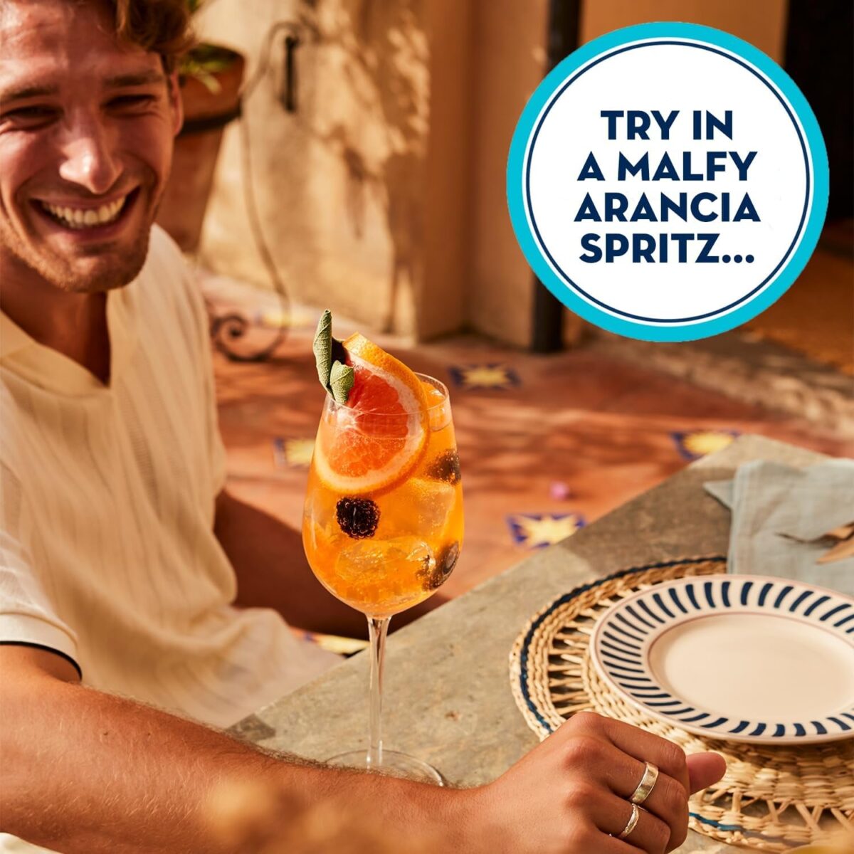 Malfy Arancia Sicilian Blood Orange Flavoured Gin | 41% ABV | 70Cl | Flavoured Italian Gin | Orange Blossom Notes | Background Notes of Juniper | Orange Flavoured Gin Inspired by the Amalfi Coast